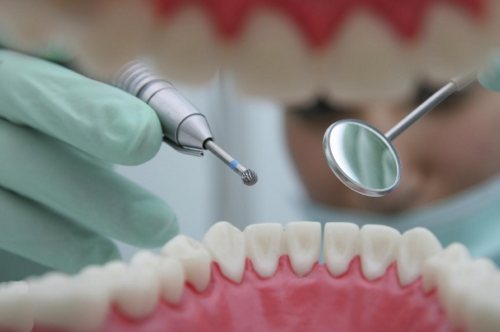 مطب دندانپزشکی دکتر آقا فرج الله