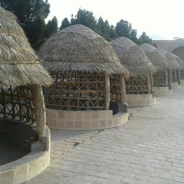 تصویر-آلاچیق سنتی احمدی
