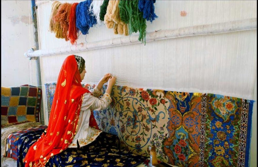 کارگاه قالیبافی و تابلو فرش ترنم