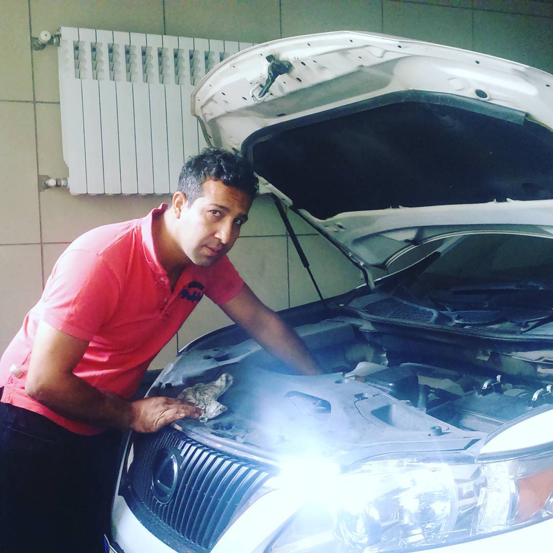 تعمیرگاه خودرو زندیه